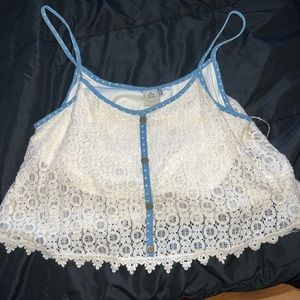 Lace cropped tank top